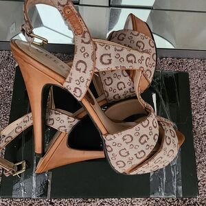 Guess Tan and Brown Patterned Heels